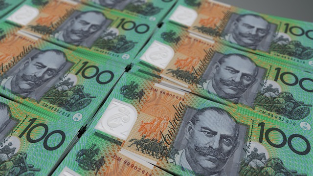 balíčky australských bankovek.jpg