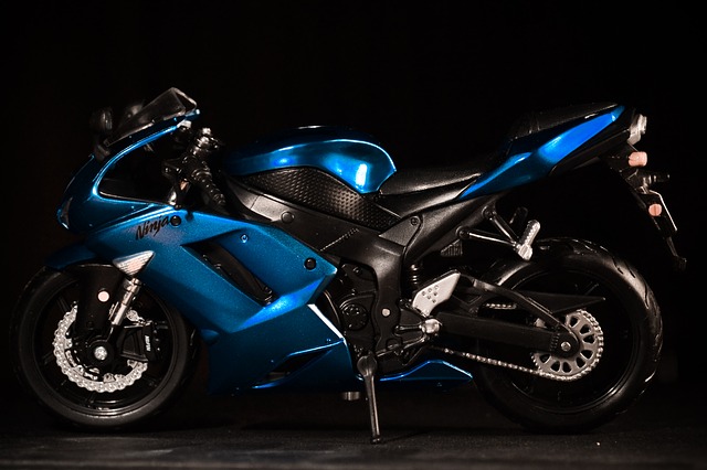 modrá Kawasaki Ninja